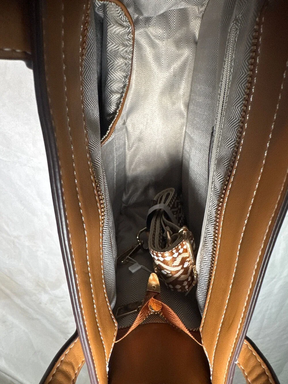 HKCLUF Crossbody Bag Cream Brown Vegan Leather Tassel Accent